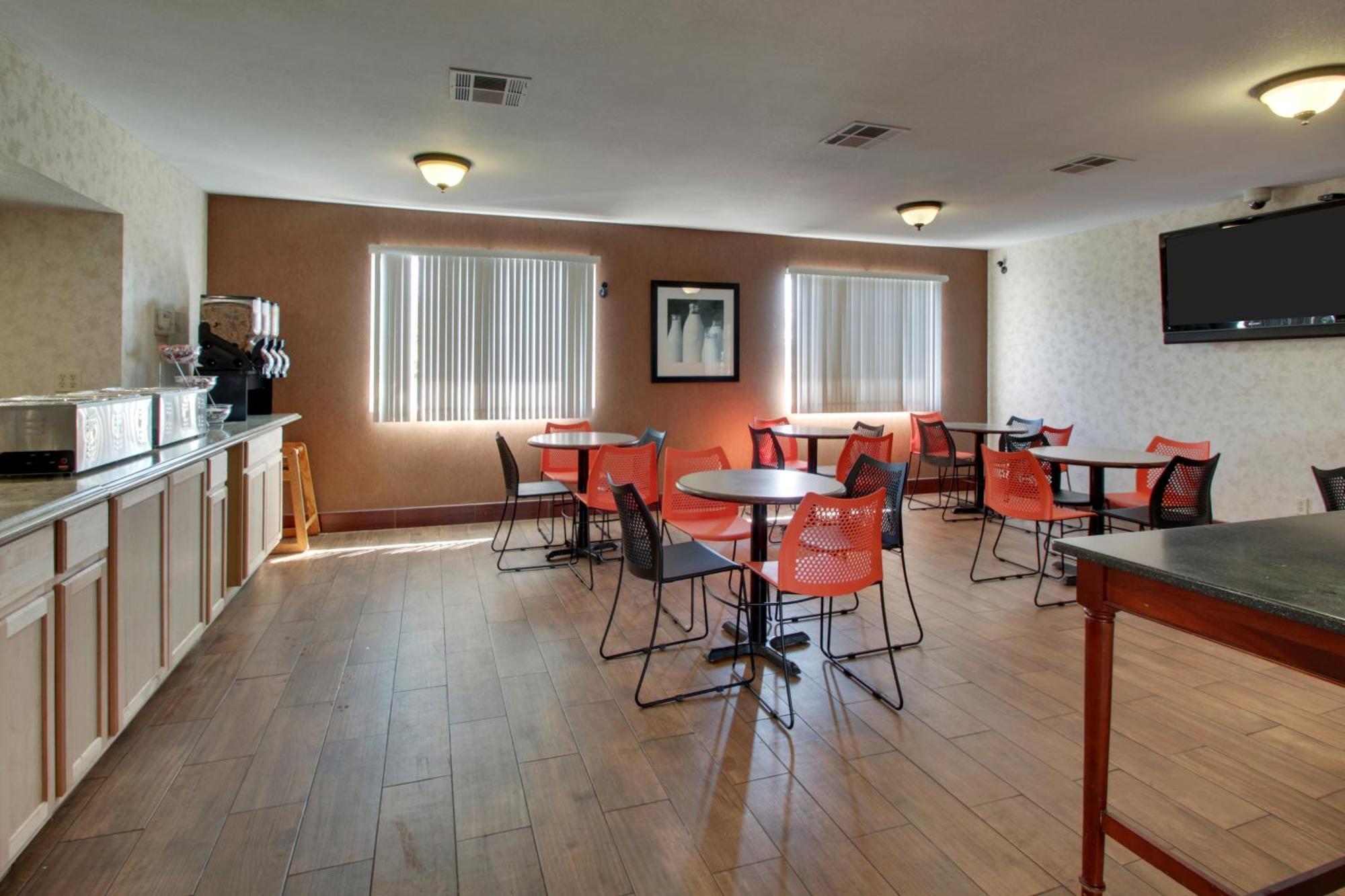 Angel Inn - Central Бренсън Екстериор снимка